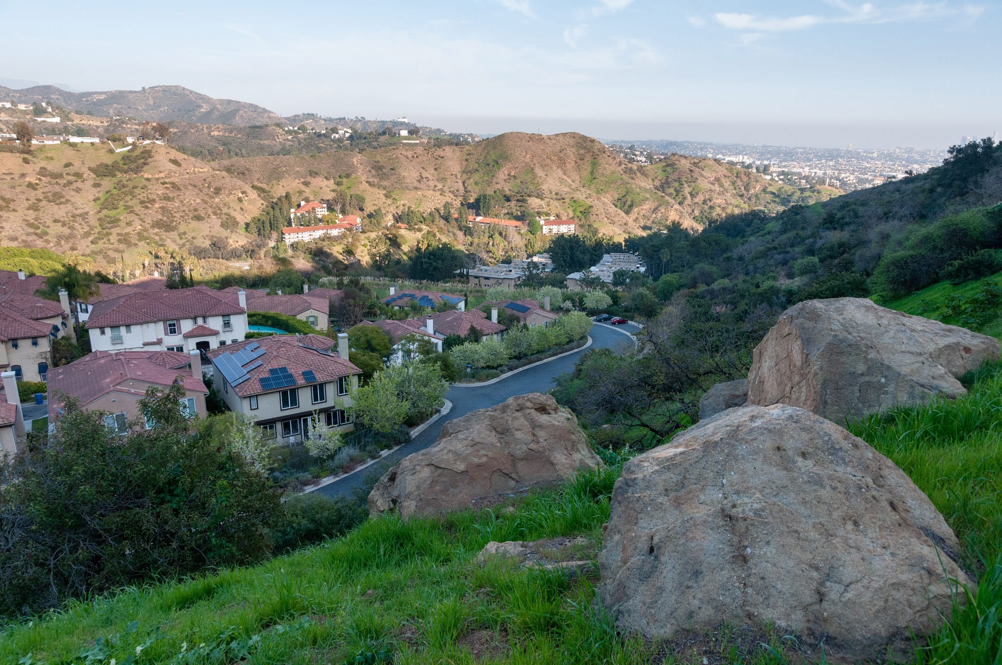 Universal City и Jerome C. Daniel Overlook above the Hollywood Bowl